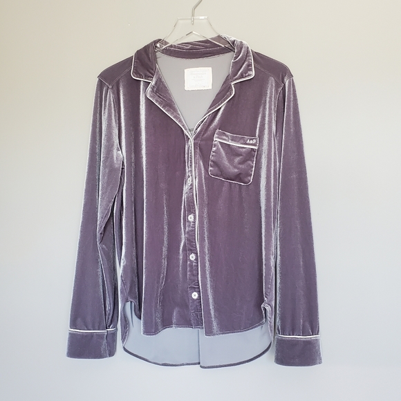 Abercrombie & Fitch Velvet Pajama Top Size Large - Picture 8 of 8